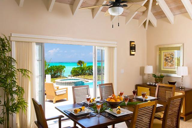 Whitby Pelican Beach Hotel מראה חיצוני תמונה