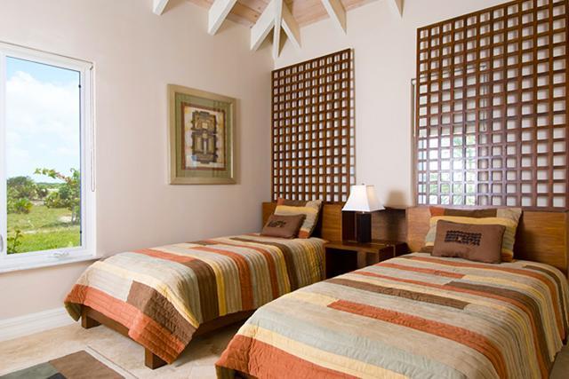Whitby Pelican Beach Hotel מראה חיצוני תמונה